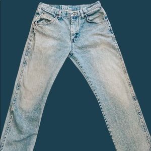 31x30 Mens Wrangler Jeans (fits well on women too) Regular Fit